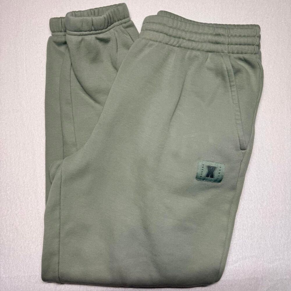 savage x fenty by rihanna sage green fleece jogger sweatpants size small